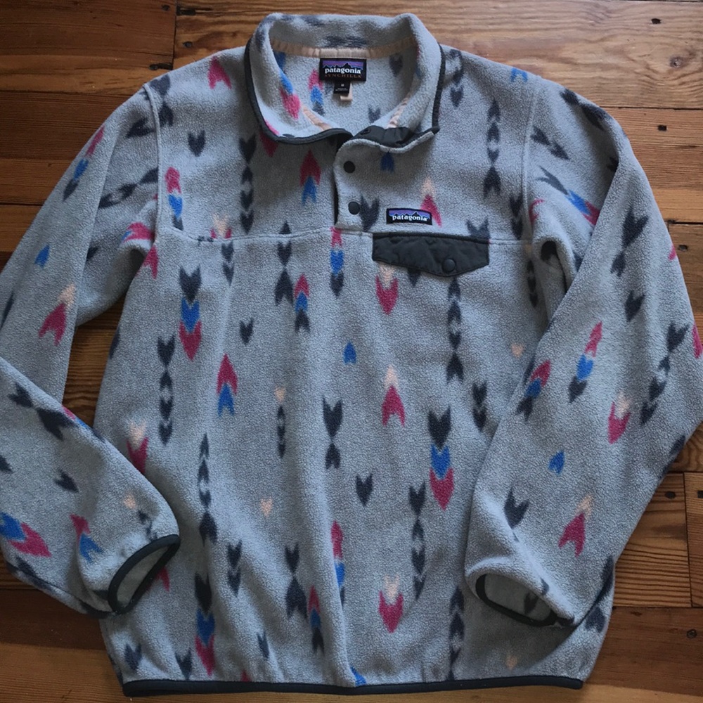 Patagonia women’s snap T fleece pullover.